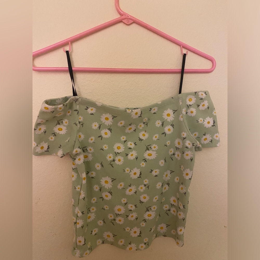 Forever 21 Flower Shirt! 🌼💚